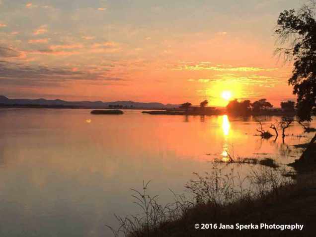 Sunrise-Mana-Poolsweb