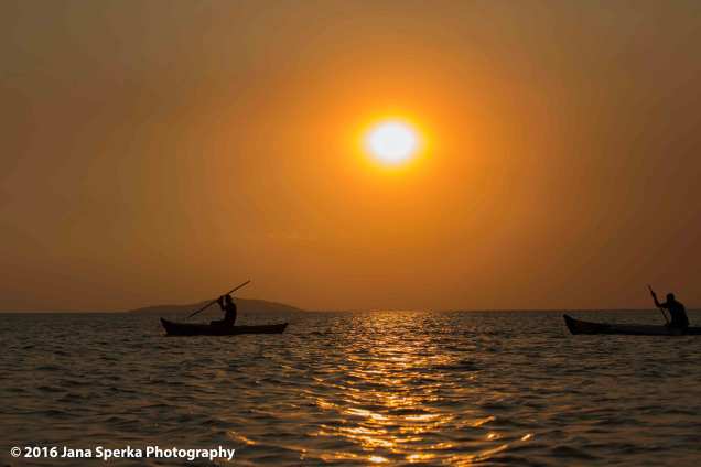Sunset-Lake-Malawi---fishermanweb
